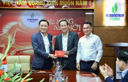 Chủ tịch Hội đồng Thành viên Tập đoàn Công nghiệp - Năng lượng Quốc gia Việt Nam thăm và chúc Tết PVChem nhân ngày làm việc đầu tiên năm mới Bính Ngọ